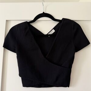 Babaton Sculpt Knit Wrap Cropped Short Sleeve - Black xs